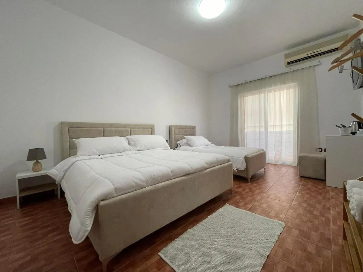 Villa Oasis Berat Panzió